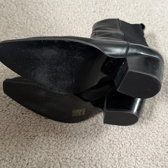 Everlane Wild Western Boot in Black 8 - Picture 8 of 11